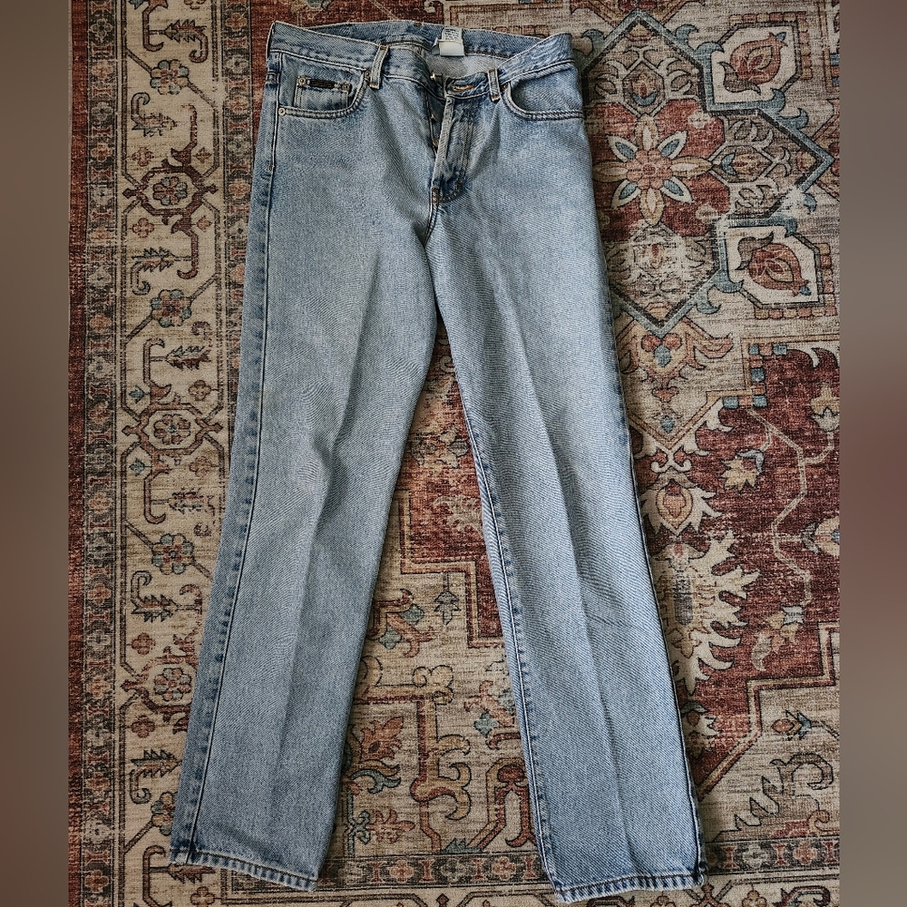 Women’s Light Wash Straight Leg Jeans - Classic Casual